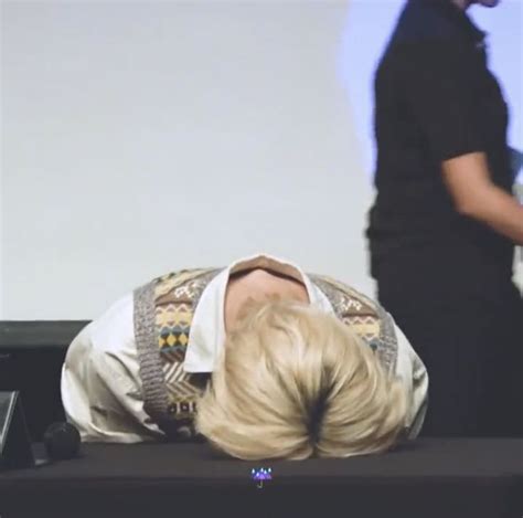 Image result for Datsyuk Face Off Pose