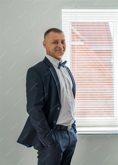 Classic Man Suit 的图像结果