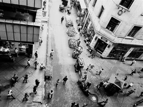 People Walking Top View 的图像结果