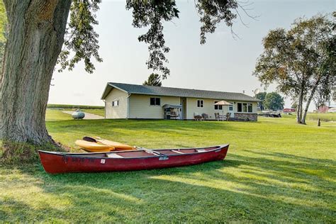 Sinissippi Lake, WI Vacation Rentals (4.8 out of 5) - Airbnb