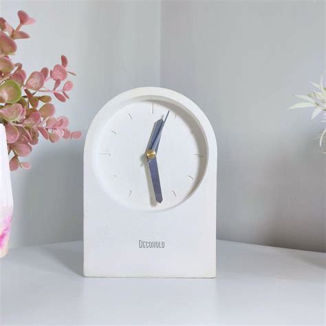 Arch Table Clock – Decohold