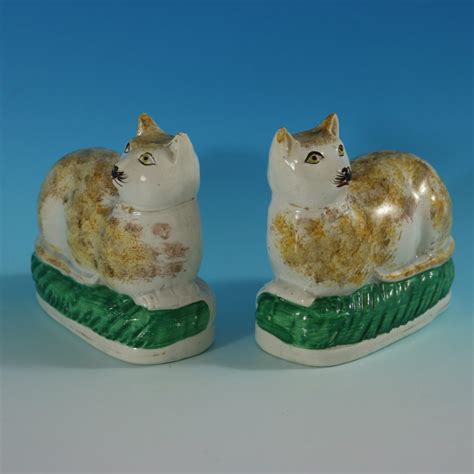 Collecting - Staffordshire Figure Association