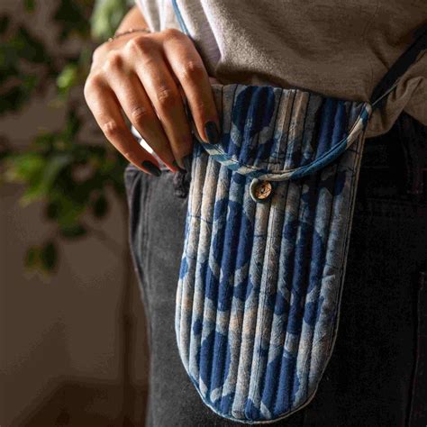 Indigo Paisley Hand Block Printed Phone Sling – House of Ekam