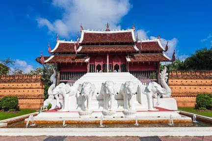 Best Chiang Mai Gate Market Tours, Thailand 2025