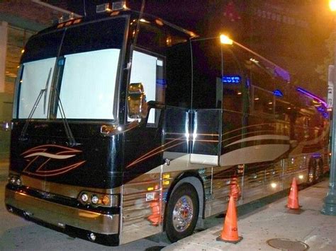 One of Dylans Tour Buses, 21/8/11. Boston Mass. | Bus, Tours, Dylan