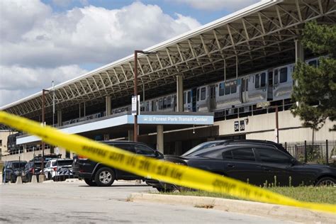4 killed on train in Chicago-area appeared asleep before shootings ...