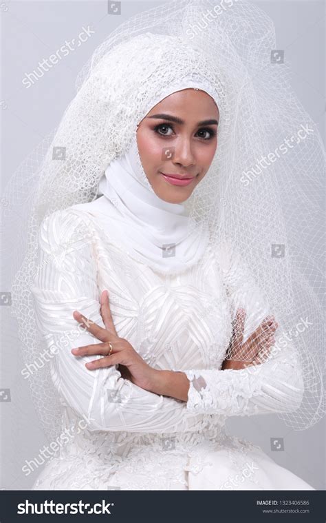 Muslim Wedding Bride 的图像结果