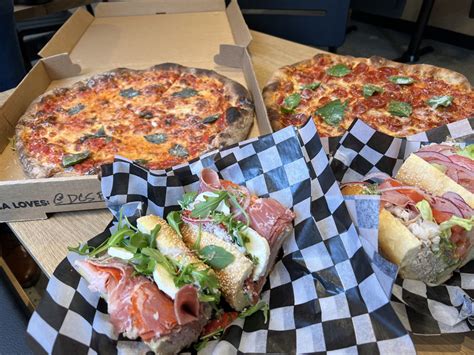 Hoagie and Pizza Shop Grazie Grazie Opens in Downtown DC