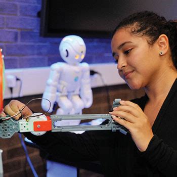 Engineering versus Technoluj 的图像结果