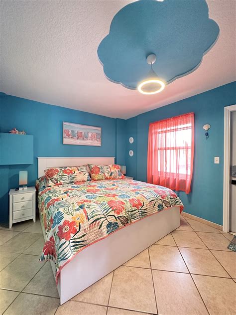 Pompano Beachfront Vacation Rentals - Date, Property Detail