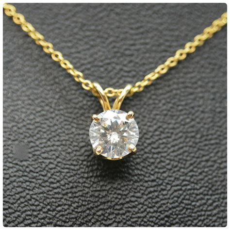 14K Yellow Gold Diamond Solitaire Pendant Necklace | EBTH