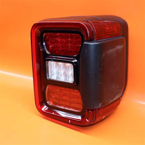 JEEP GLADIATOR TAIL LIGHT LEFT DRIVER 2020 2021 2022 68338384AH LED OEM