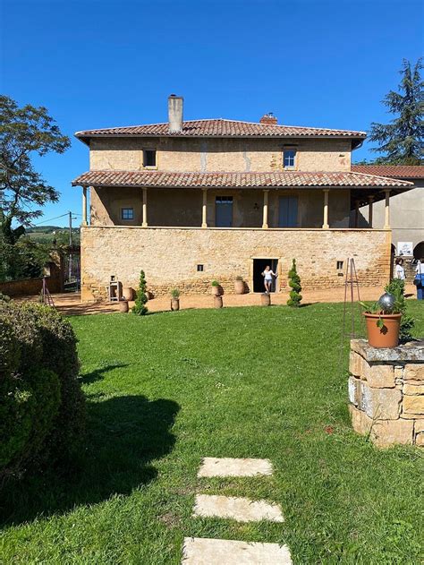 LE CLOS ZÉLIE (Pouilly-le-Monial) - Guesthouse Reviews, Photos, Rate ...