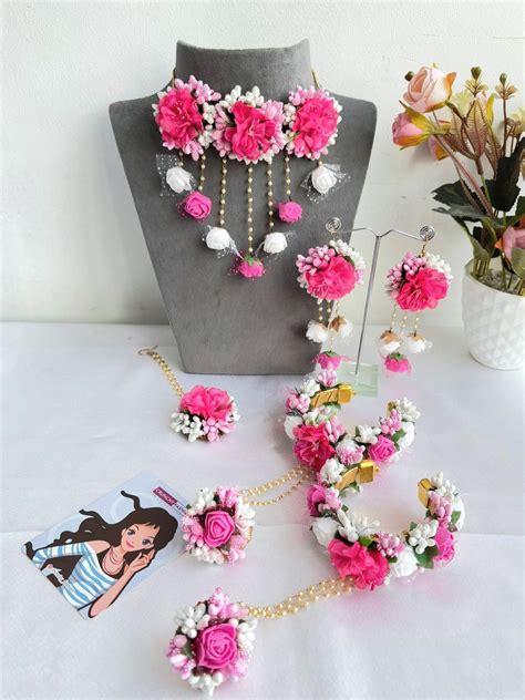 Pink-White Artificial Flower Bridal Haldi mehndi Jewellery Set for Women