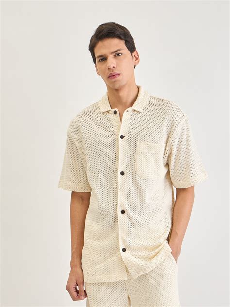 Shop Lindbergh Men Cream Solid Collar Shirt Online – Iconic India