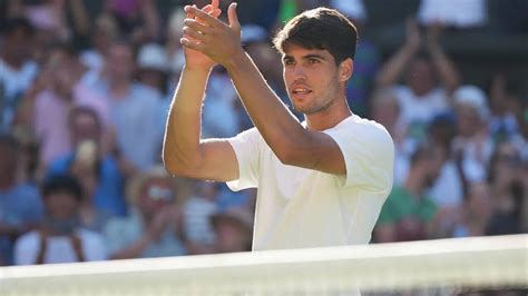 Carlos Alcaraz Helps Ill Mom During Wimbledon Win; Later Wins Daughter ...