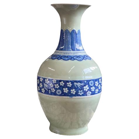 Chinese Porcelain Vase Mounted into Lamp, 18th Century For Sale at 1stDibs