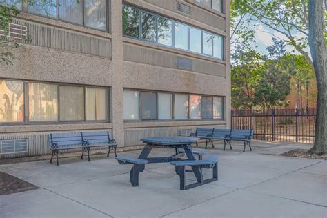 Gallery - Circle Park Apartments in Chicago, IL