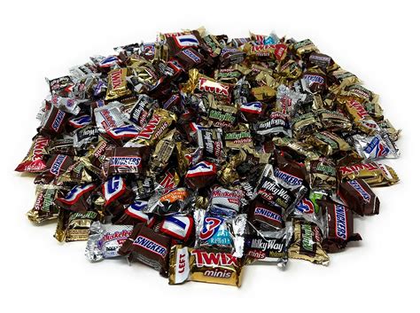 Fun Size Chocolate Assortment - 4 lbs - Snickers, Twix, 3 Musketeers ...
