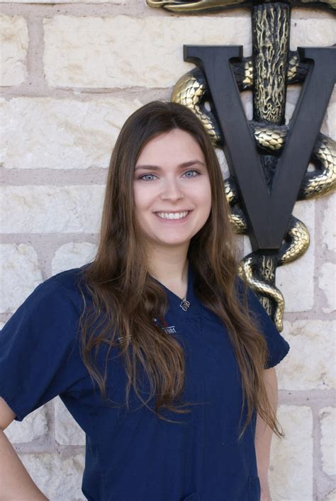 Our Doctors – Alvarado Veterinary Clinic