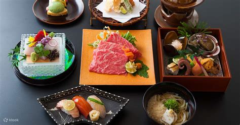 Meal Courses with Reservation at Kitaohji Akasakasaryo in Akasaka ...