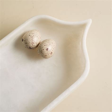 Buy Double Cusp Marble Plate in White | Ecru | Le Mill