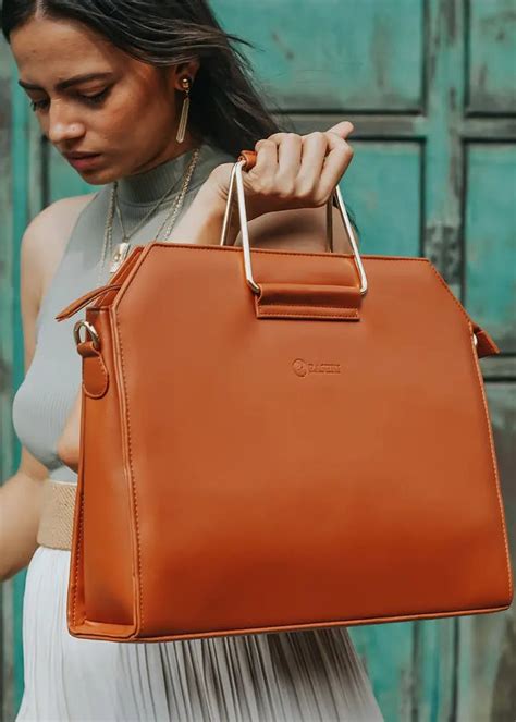 Buy Oversized Women's Handbags Online | LBB