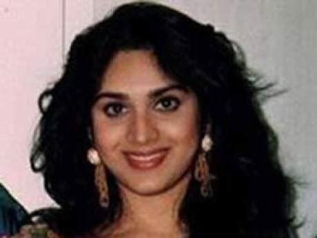 Meenakshi Sheshadri, Download latest Celebrities Ultra HD Wallpapers ...