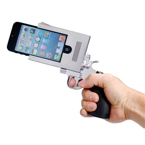 Kocak, Inilah 10 Aksesoris Smartphone Paling Aneh!