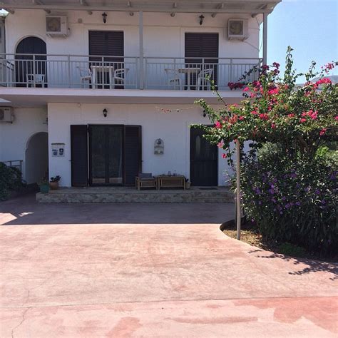 PATRINOS STUDIOS (Alykanas, Zakynthos) - Villa Reviews, Photos, Rate ...