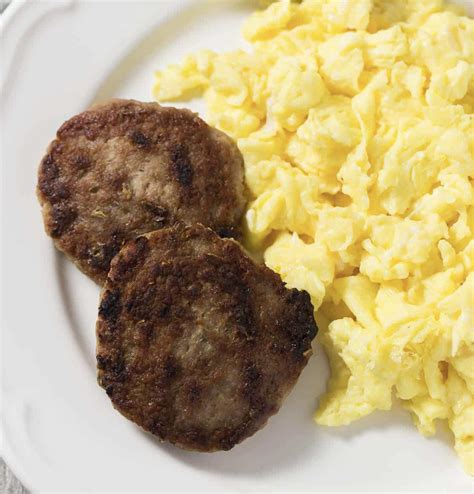 Breakfast Solution – Scrambled Eggs and Sausage – The Meal Prep Life