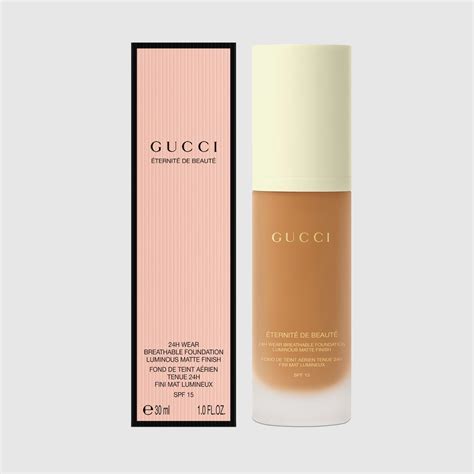 线上专享全新古驰柔雾持妆粉底液 320W in色号 320W | GUCCI® Australia
