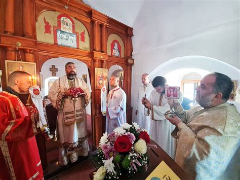 Епископ Методије служио Литургију у Пресјеци – Дуга Никшићка | Епархија ...