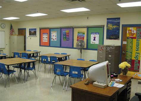现代小学教室布置效果图片 – 设计本装修效果图