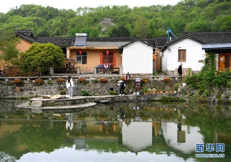 田铺大塆创客小镇始建于民国初期的新县田铺大塆，是典型的豫南民居