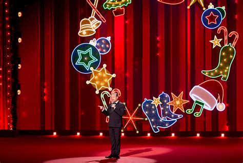 Nate Bargatze Christmas Special: Carrie Underwood's "Stretchy Pants"