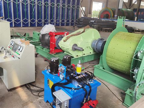 Mining Lifting Machine 的图像结果