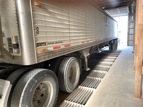 Homemade Drive Over Grain Hopper 的图像结果