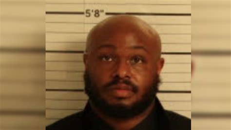 Ex-Memphis Police officer pleads guilty to charges in the death of Tyre ...