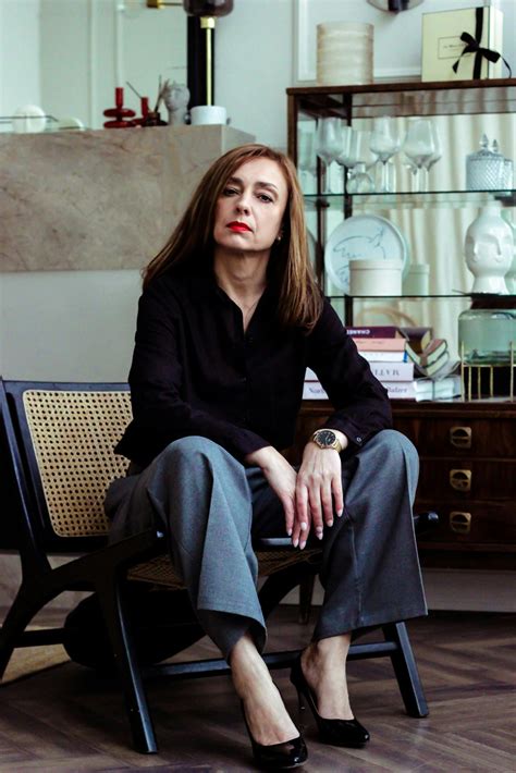 Professional Female Business Person 的图像结果