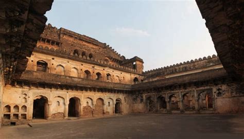 7 Awesome Tourist Places Near Chitrakoot Falls You Must Visit