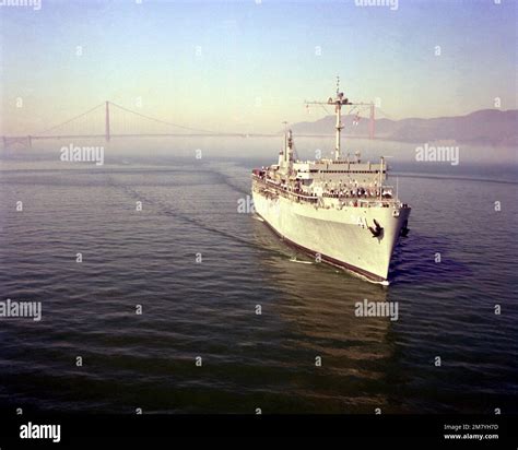 Uss san francisco bow view hi-res stock photography and images - Alamy