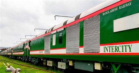 Cop Stops Woman From Climbing On Train Roof