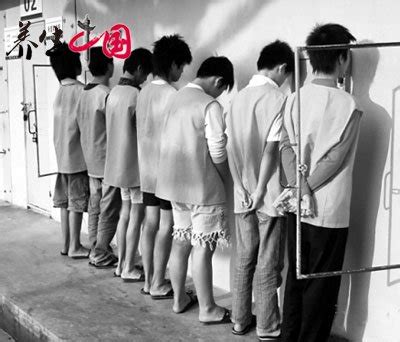 广西30多少年街头斗殴1身亡 两少年为女友争执|广西|斗殴|女友_新浪新闻