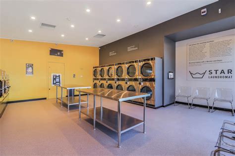 Plympton Park - Star Laundromat