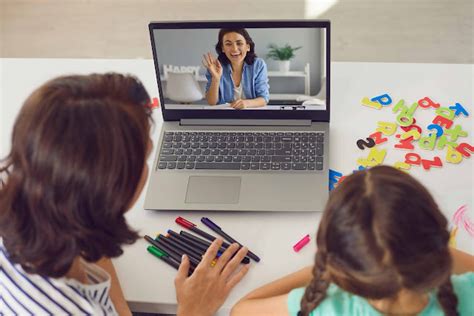 Top Benefits of Joining Group English Classes Online - newspreshub