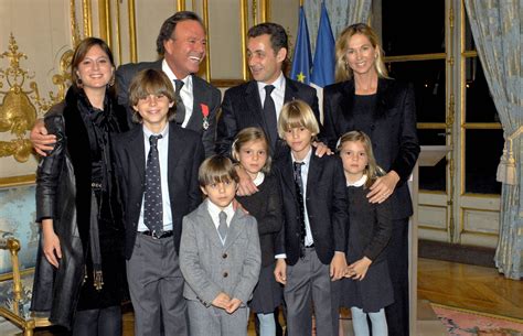 La otra realidad (menos fabulosa) de Julio Iglesias - Chic