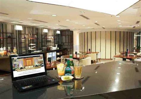 GUMAYA TOWER HOTEL, SEMARANG