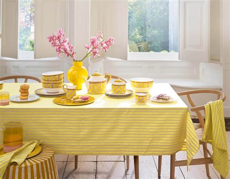 Pip Studio Stripes Tablecloth Yellow | Pip Studio