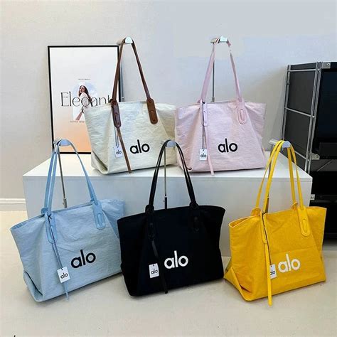 Alo Zenith Minimalist Tote Bag